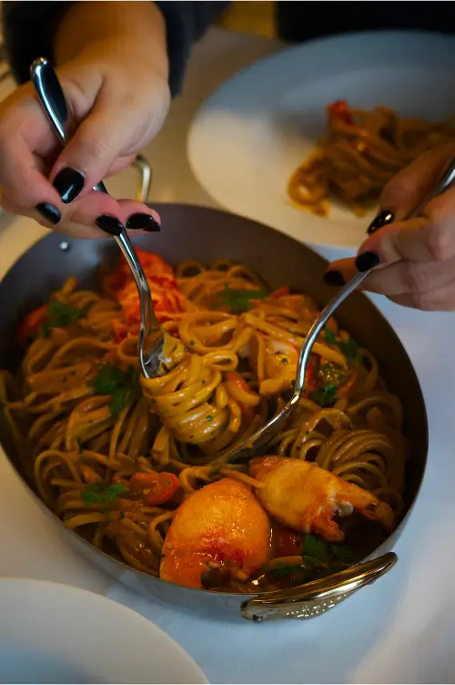 Plat linguine homard par La Maison Mère 500